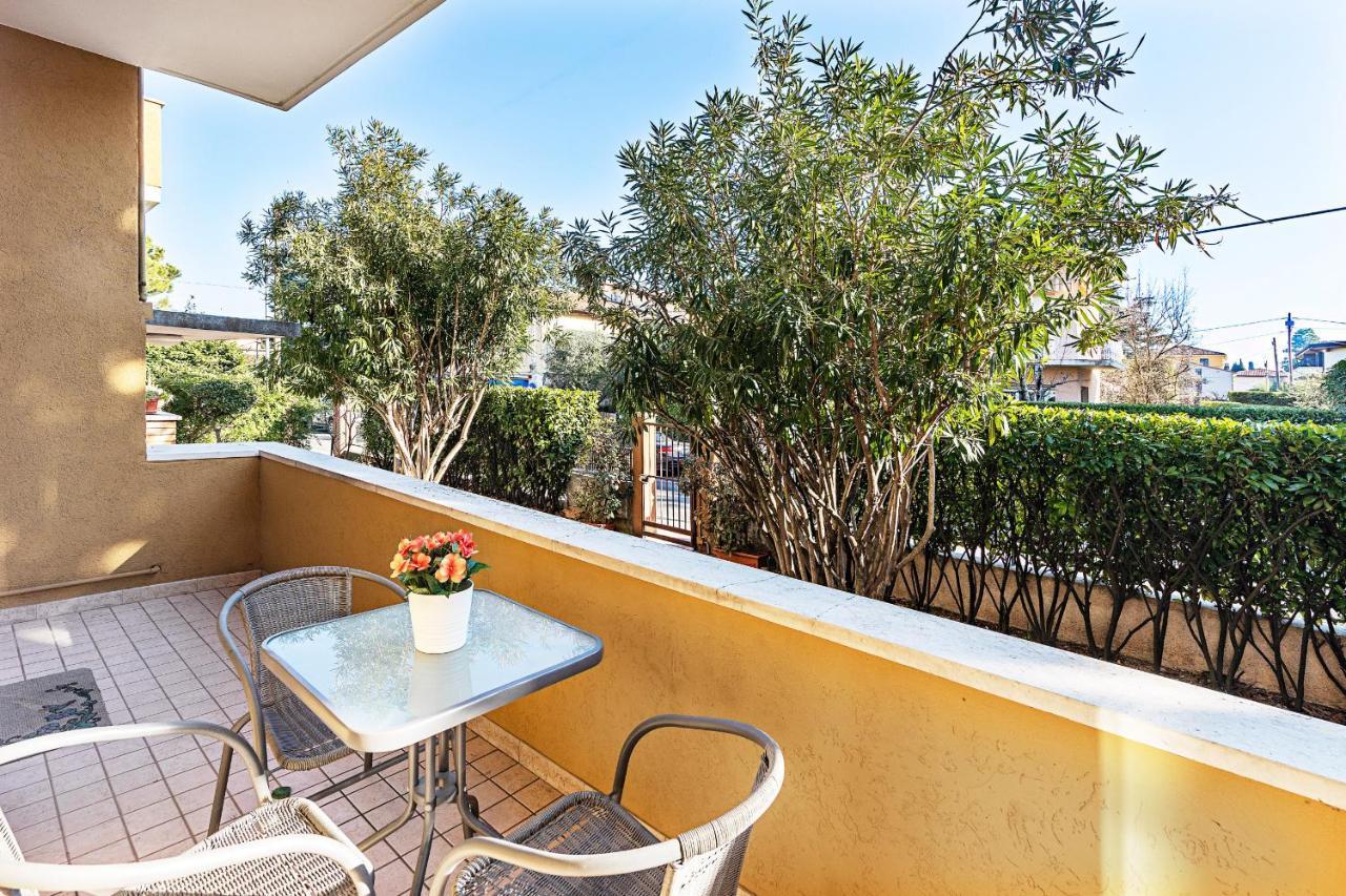 La Magnolia 2 Apartment By Wonderful Italy เดเซนซาโนเดลการ์ดา ภายนอก รูปภาพ