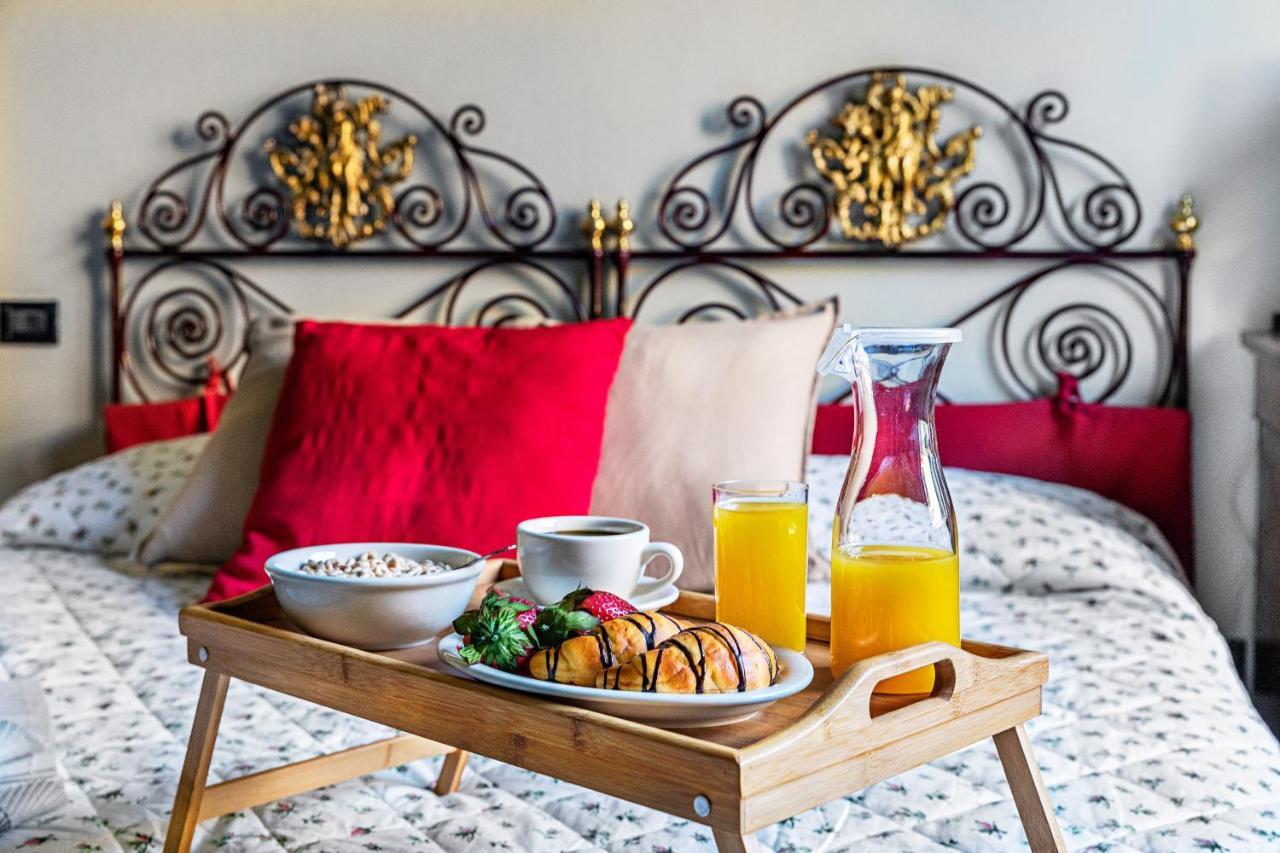 La Magnolia 2 Apartment By Wonderful Italy เดเซนซาโนเดลการ์ดา ภายนอก รูปภาพ