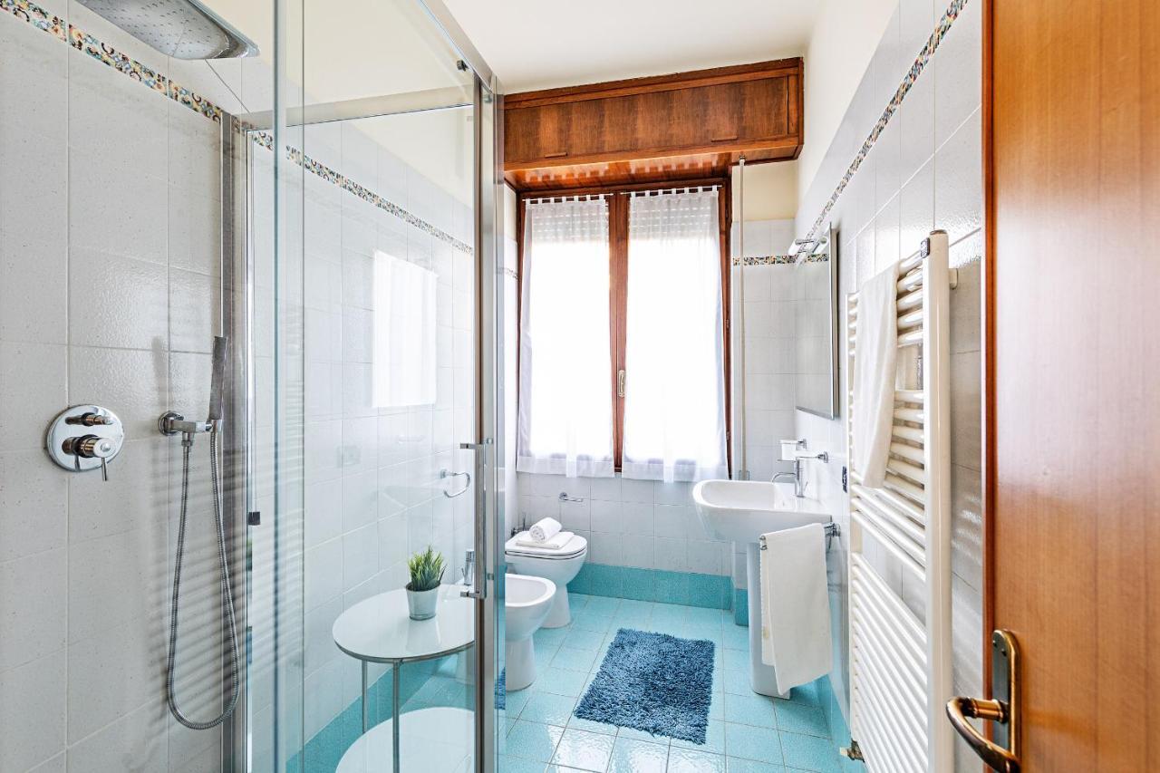La Magnolia 2 Apartment By Wonderful Italy เดเซนซาโนเดลการ์ดา ภายนอก รูปภาพ