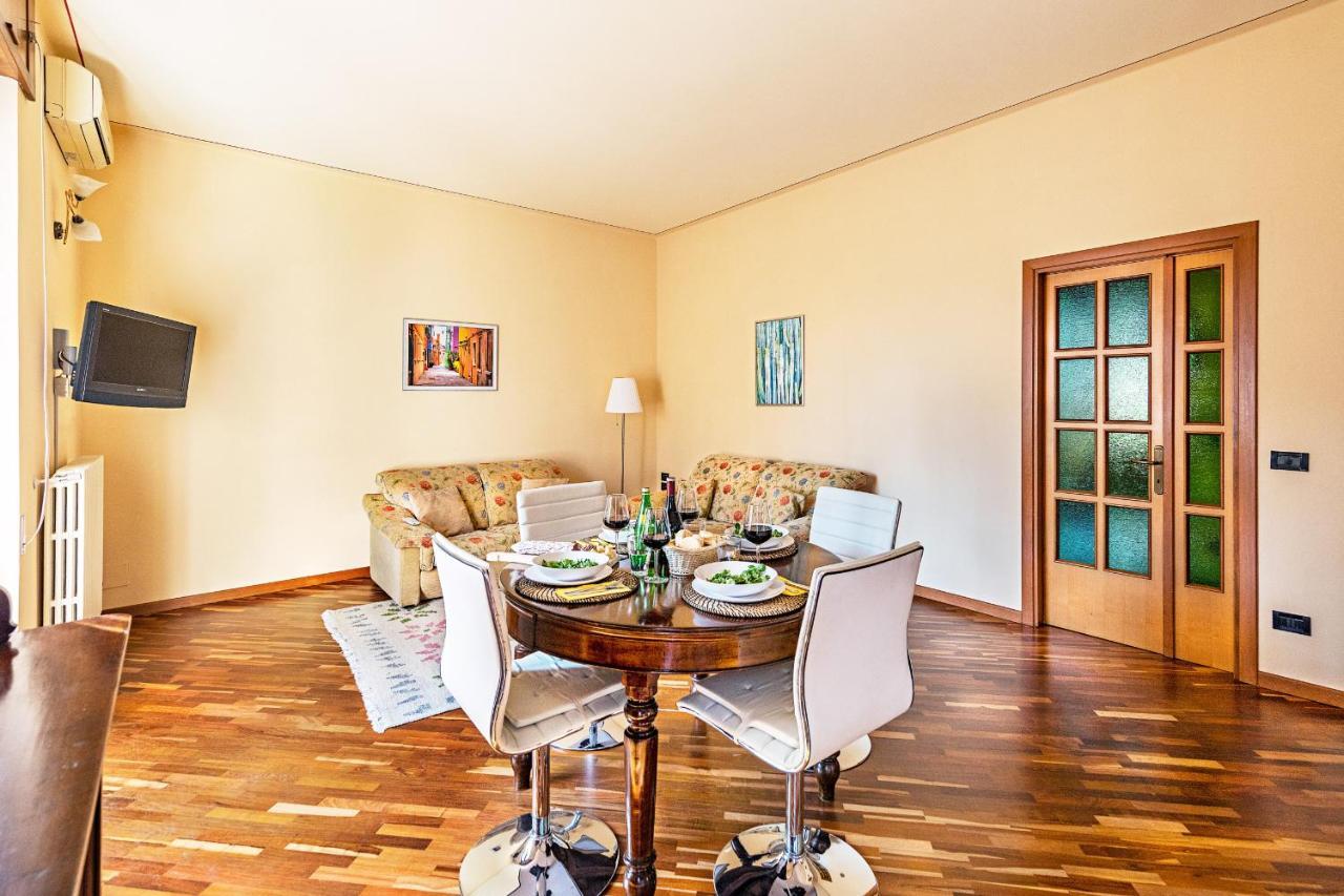 La Magnolia 2 Apartment By Wonderful Italy เดเซนซาโนเดลการ์ดา ภายนอก รูปภาพ